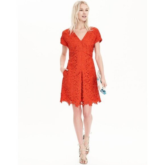 Banana Republic Lace V-Neck Dress Size 0P Geo Red - Picture 1 of 8